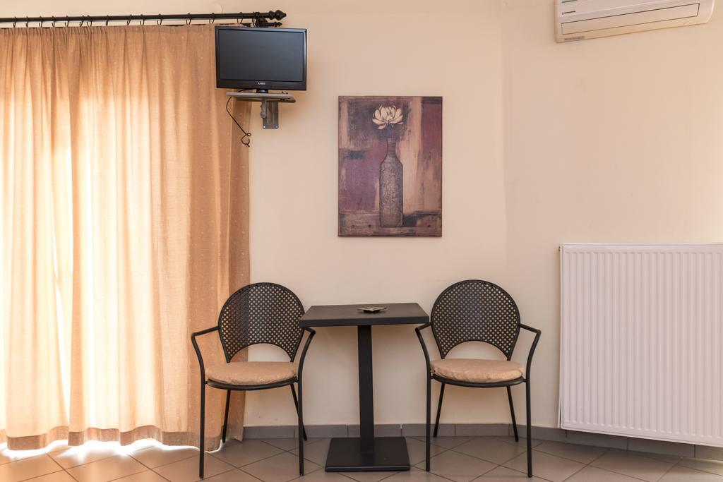 Diana Hotel Makrakomi Ngoại thất bức ảnh